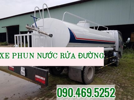xe-phun-nuoc-rua-duong